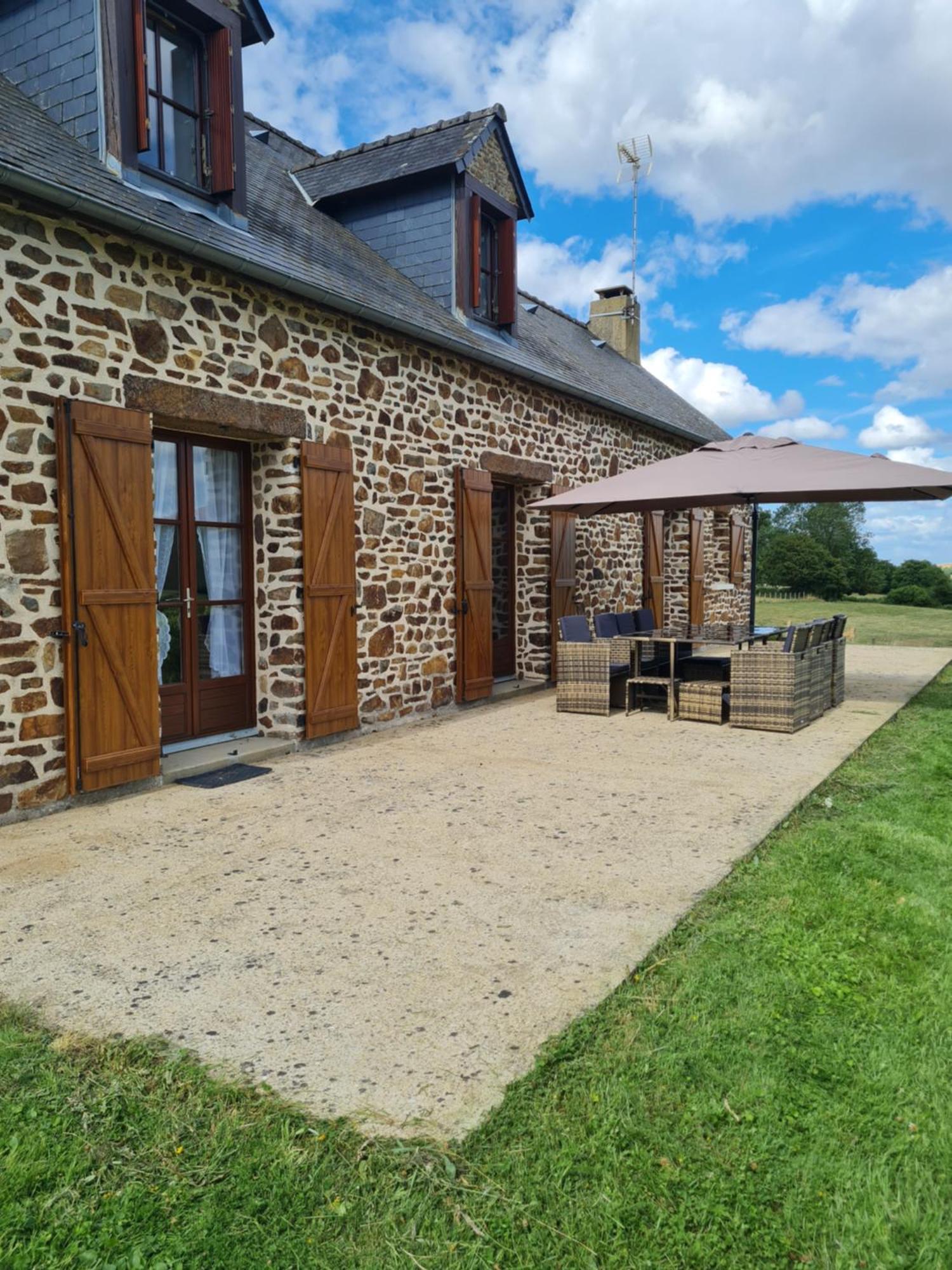 Gite Avec Vue Panoramique, Ideal Pour Un Weekend ! Mont-Saint-Jean  エクステリア 写真