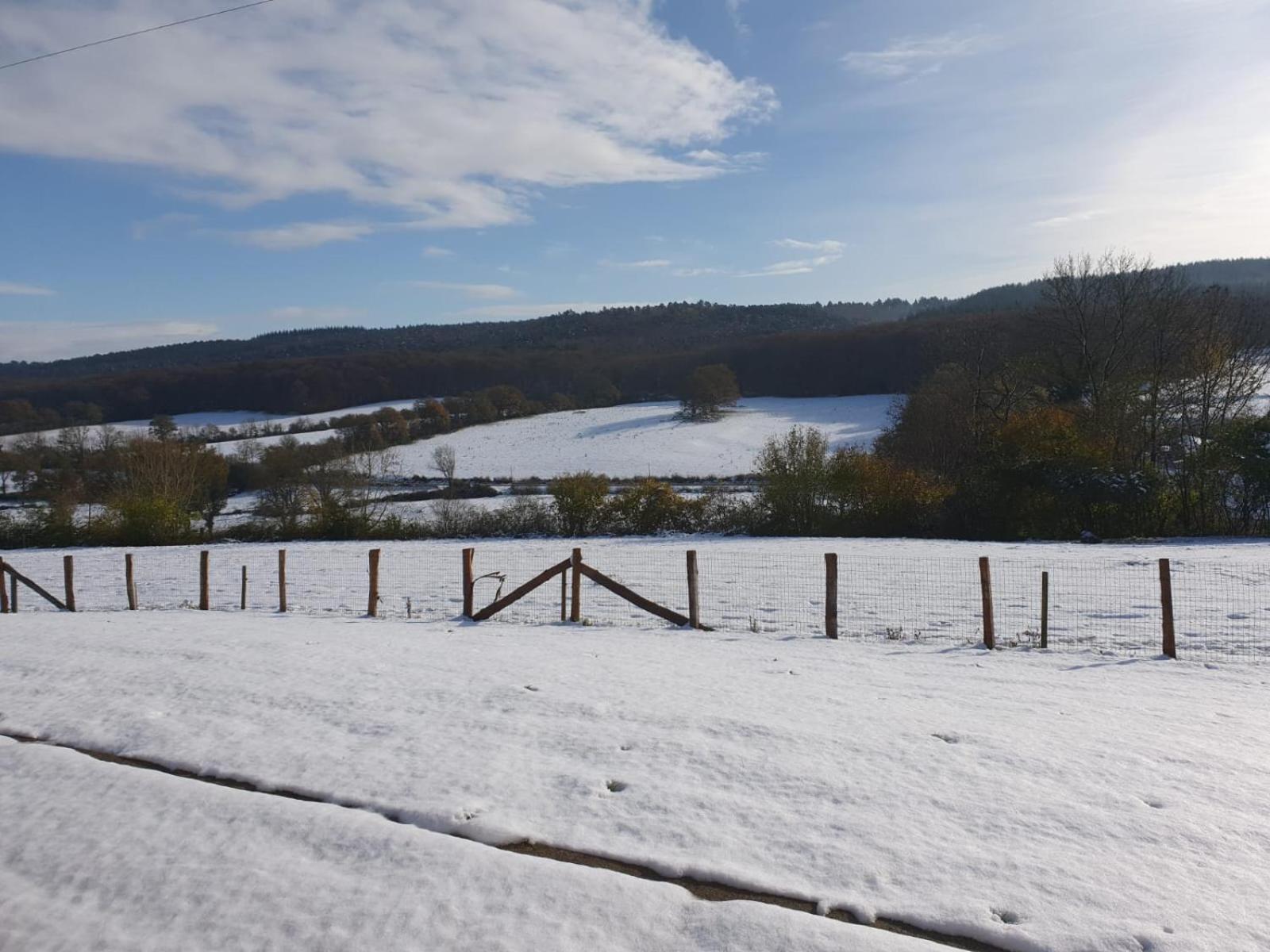 Gite Avec Vue Panoramique, Ideal Pour Un Weekend ! Mont-Saint-Jean  エクステリア 写真