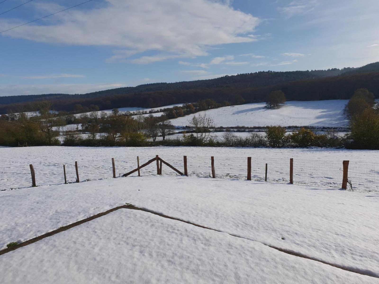 Gite Avec Vue Panoramique, Ideal Pour Un Weekend ! Mont-Saint-Jean  エクステリア 写真